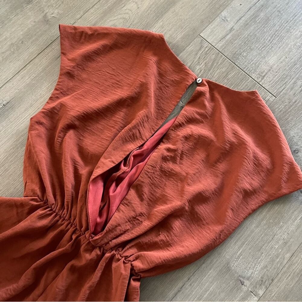 Buckle She‎ + Sky Siena Satin Wide Leg Tie Waist Jumpsuit - Picture 4 of 7